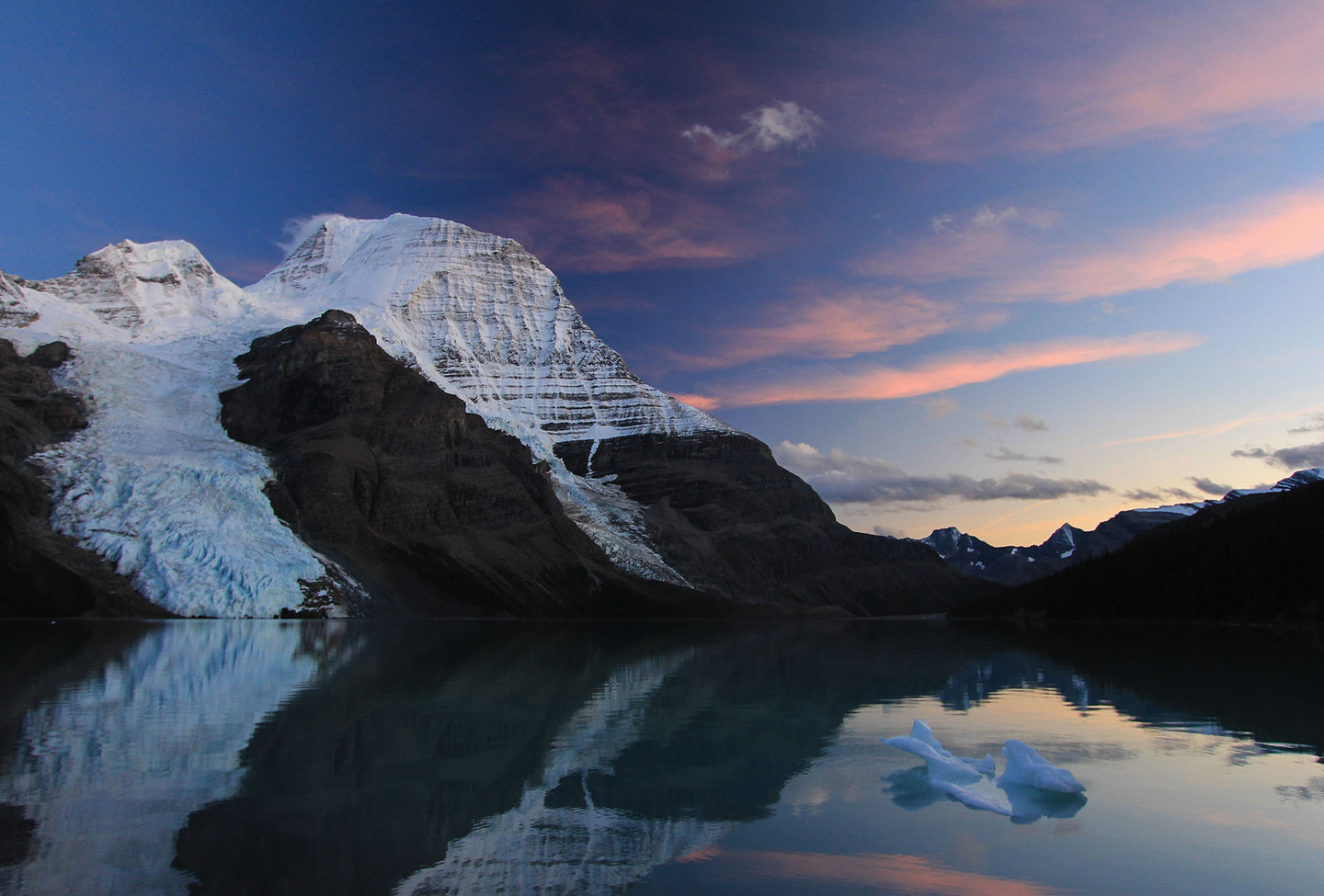 Canada Berg Lake by Daniel Shirking