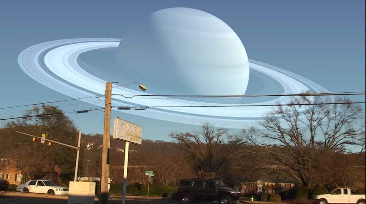 Видео сатурн рядом с землей