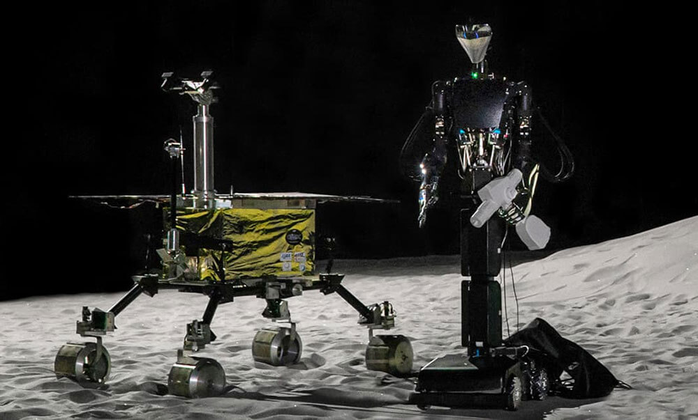 космическая програмам с роботами на луне
