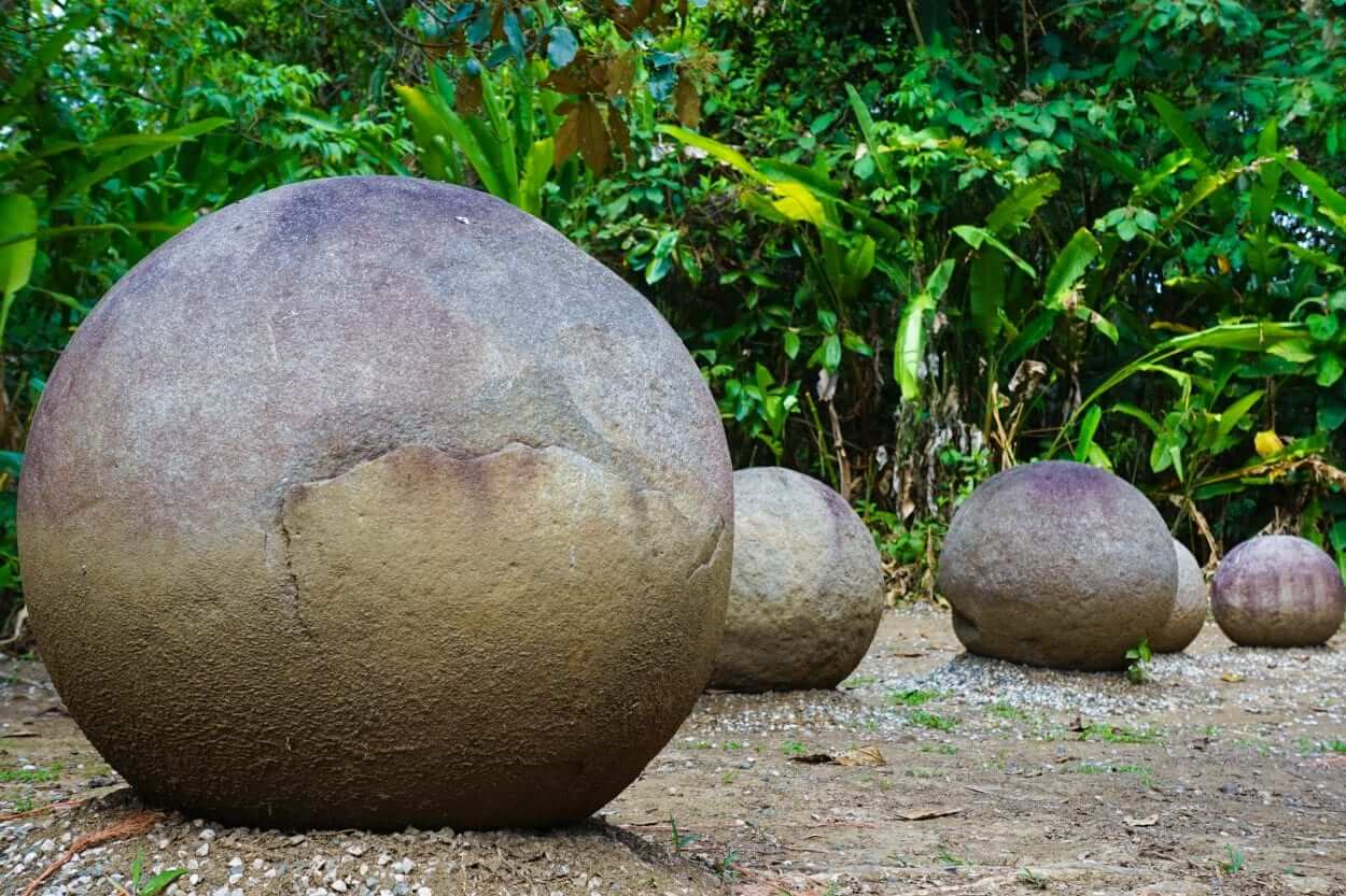 каменные шары Коста-Рики